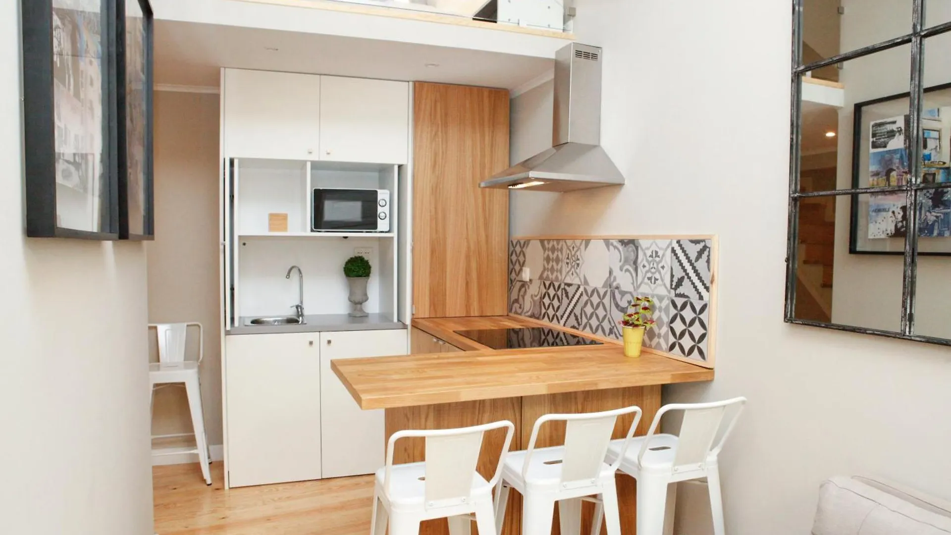 Bed & Breakfast Flores Guest House Lissabon