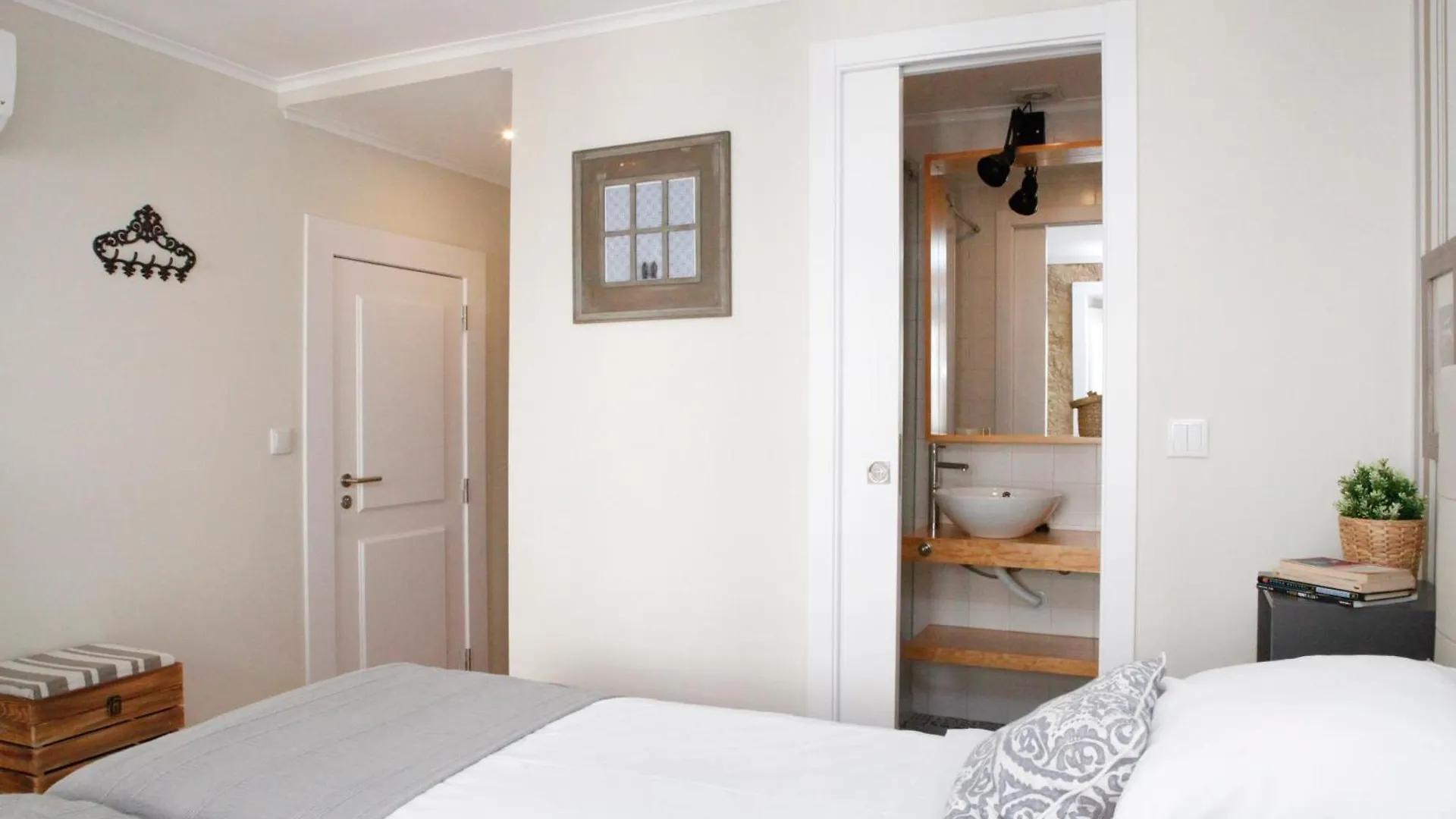 Flores Guest House Lisbon Portugal