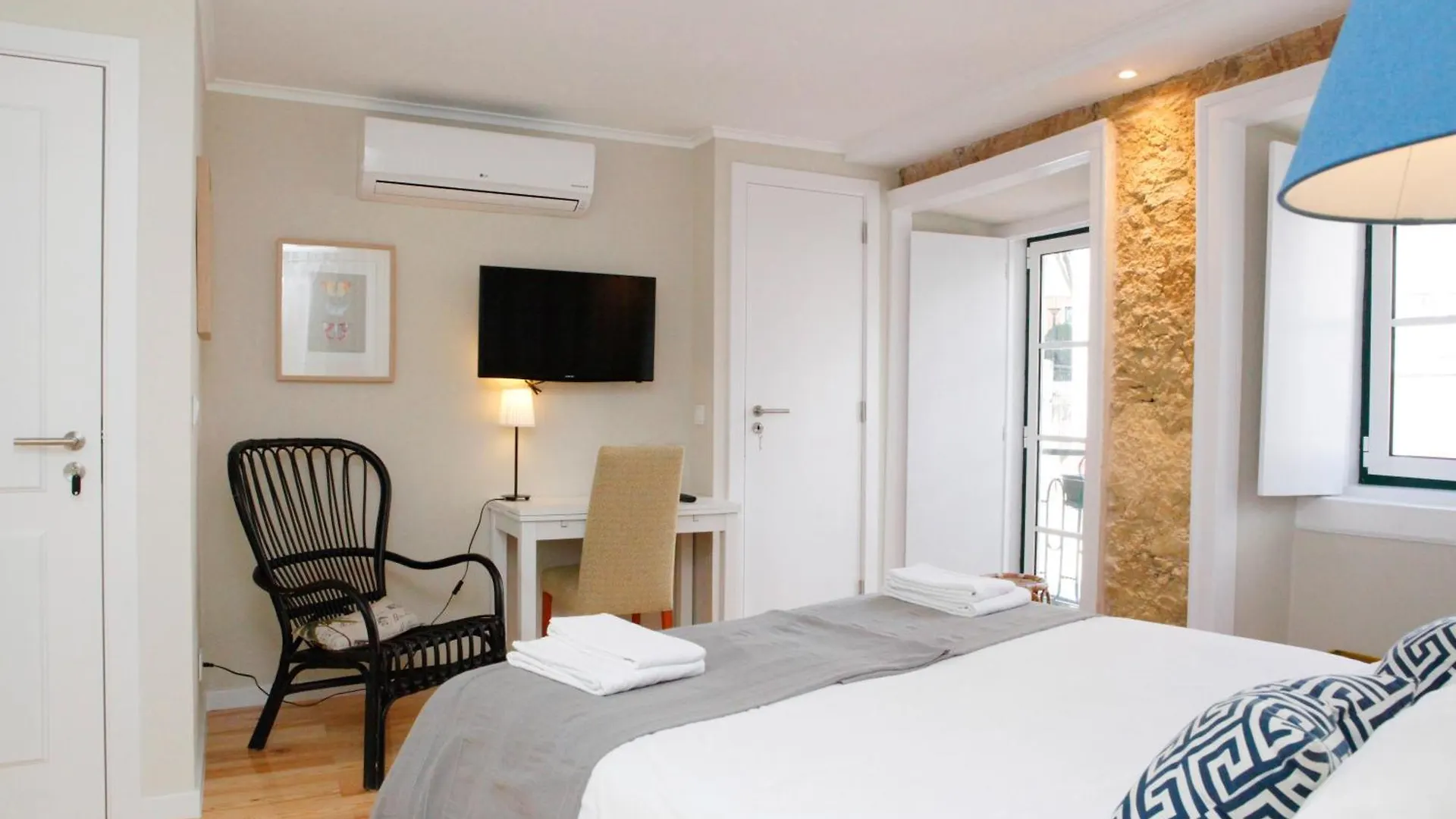 Flores Guest House Lisbon 4*,