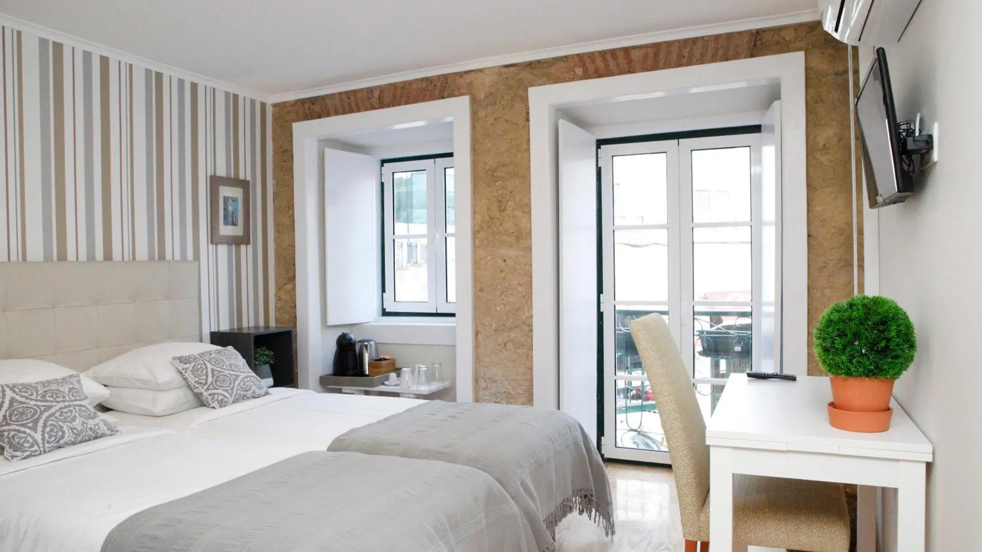 Flores Guest House Lisbon