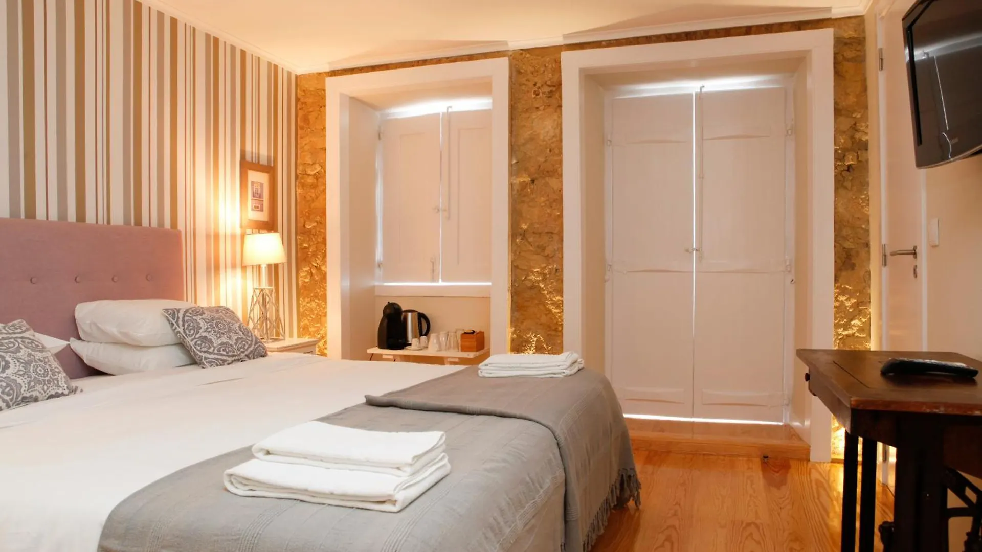 Flores Guest House Lisboa 4*,  Portugal